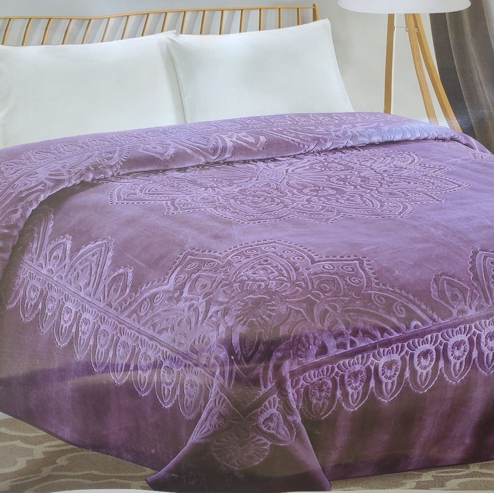 NWB King Size Double Thickness  Blanket